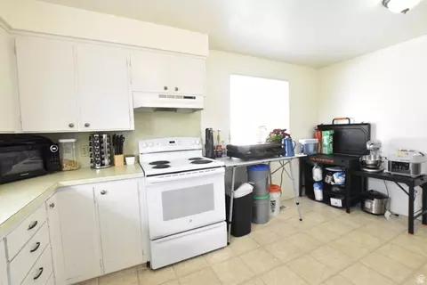 Kitchen - 290 W 600 N, Logan, UT 84321 photo 2 of 8