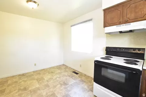 Dining - 290 W 600 N, Logan, UT 84321 photo 3 of 3
