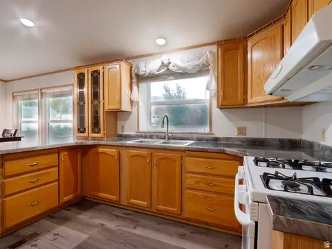 Kitchen - 335 E 100 N, Monroe, UT 84754 photo 2 of 7