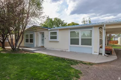 Exterior - 335 E 100 N, Monroe, UT 84754 photo 1 of 11