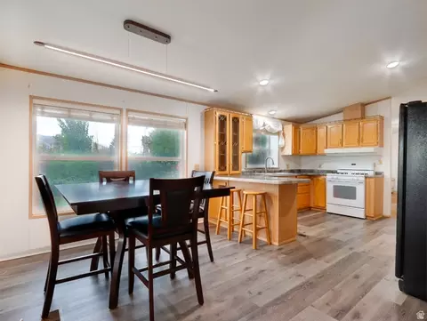 Dining - 335 E 100 N, Monroe, UT 84754 photo 1 of 1