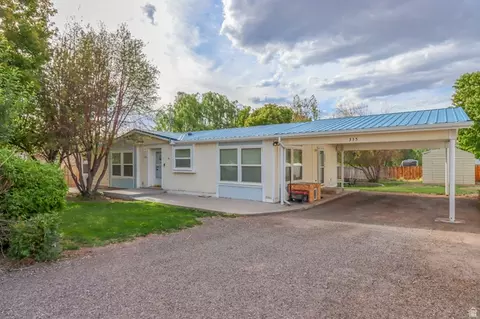 335 E 100 N, Monroe, UT 84754