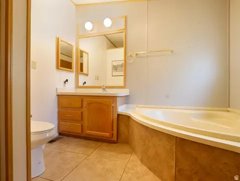Bath - 335 E 100 N, Monroe, UT 84754 photo 4 of 5