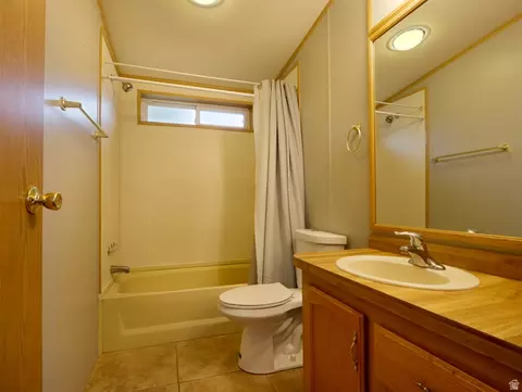 Bath - 335 E 100 N, Monroe, UT 84754 photo 1 of 5
