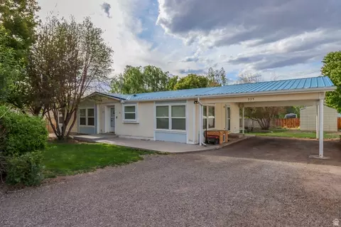 335 E 100 N, Monroe, UT 84754