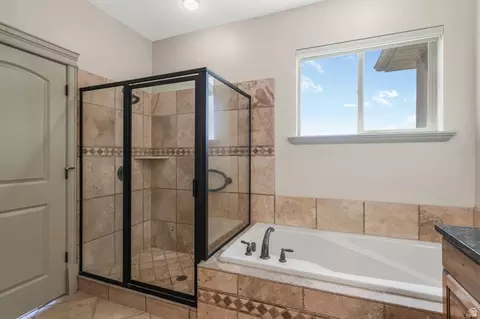Bath - 1596 E Millbrook Way S, Bountiful, UT 84010 photo 9 of 18