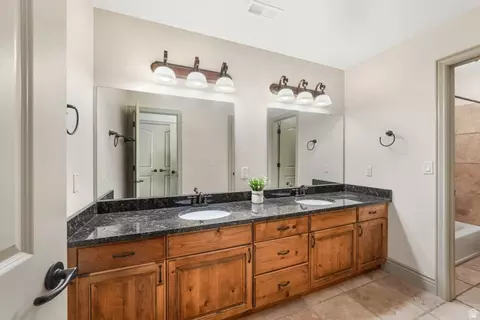 Bath - 1596 E Millbrook Way S, Bountiful, UT 84010 photo 8 of 18