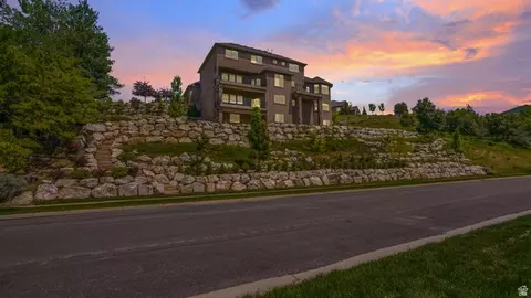 Exterior - 1596 E Millbrook Way S, Bountiful, UT 84010 photo 3 of 7