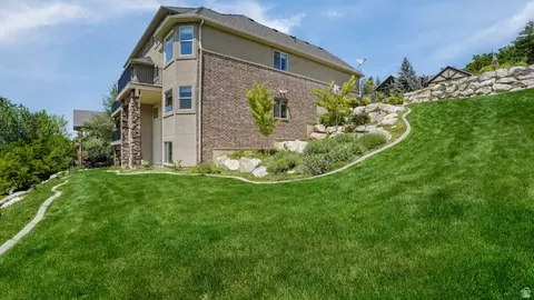 Exterior - 1596 E Millbrook Way S, Bountiful, UT 84010 photo 6 of 7