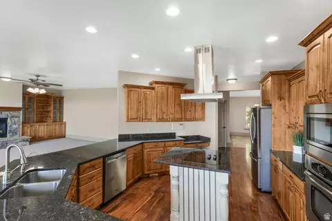 Kitchen - 1596 E Millbrook Way S, Bountiful, UT 84010 photo 1 of 5