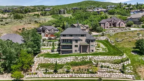 View/Area - 1596 E Millbrook Way S, Bountiful, UT 84010 photo 8 of 26