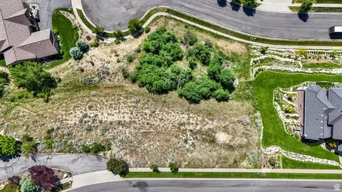 View/Area - 1596 E Millbrook Way S, Bountiful, UT 84010 photo 20 of 26