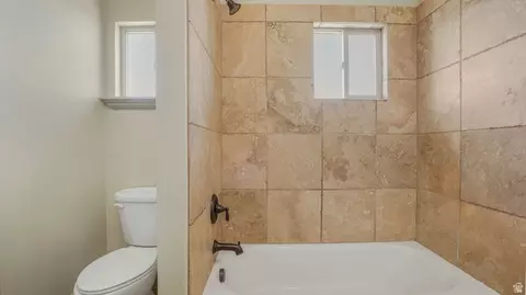 Bath - 1596 E Millbrook Way S, Bountiful, UT 84010 photo 16 of 18