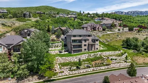View/Area - 1596 E Millbrook Way S, Bountiful, UT 84010 photo 12 of 26