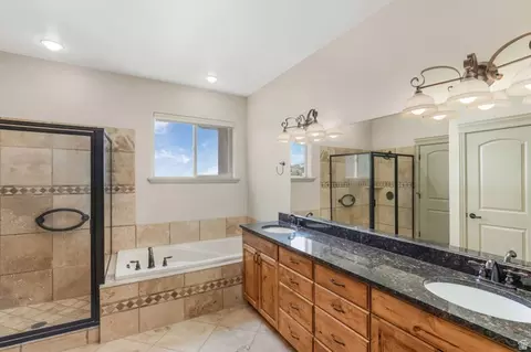 Bath - 1596 E Millbrook Way S, Bountiful, UT 84010 photo 10 of 18