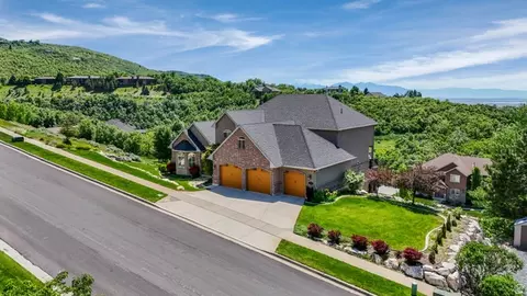 View/Area - 1596 E Millbrook Way S, Bountiful, UT 84010 photo 25 of 26