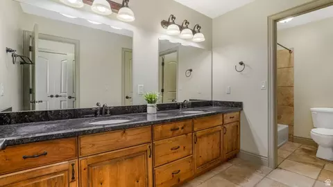 Bath - 1596 E Millbrook Way S, Bountiful, UT 84010 photo 15 of 18