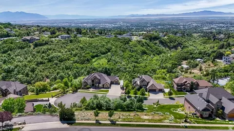 View/Area - 1596 E Millbrook Way S, Bountiful, UT 84010 photo 19 of 26