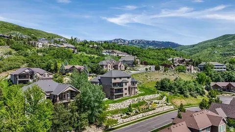 View/Area - 1596 E Millbrook Way S, Bountiful, UT 84010 photo 23 of 26