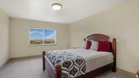 Bedroom - 1596 E Millbrook Way S, Bountiful, UT 84010 photo 12 of 15