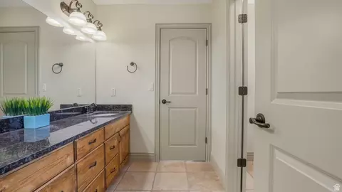 Bath - 1596 E Millbrook Way S, Bountiful, UT 84010 photo 17 of 18