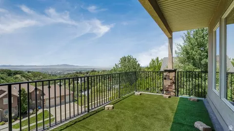 Exterior - 1596 E Millbrook Way S, Bountiful, UT 84010 photo 4 of 7