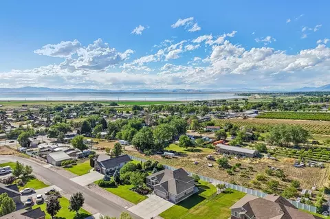 View/Area - 716 W 7950 S, Willard, UT 84340 photo 4 of 6