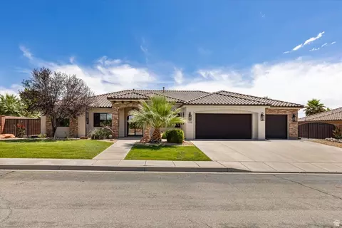 1752 N Wellington St, Washington, UT 84780