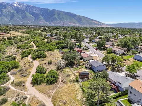 View/Area - 1005 E Violet Dr S, Sandy, UT 84094 photo 3 of 3