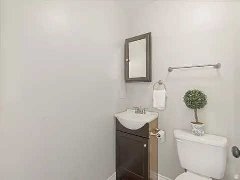 Bath - 1005 E Violet Dr S, Sandy, UT 84094 photo 3 of 5