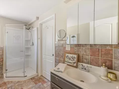Bath - 1005 E Violet Dr S, Sandy, UT 84094 photo 1 of 5