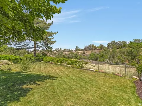 Exterior - 1005 E Violet Dr S, Sandy, UT 84094 photo 6 of 6