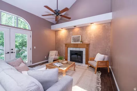 Living - 10101 S Wasatch Blvd, Sandy, UT 84092 photo 3 of 4