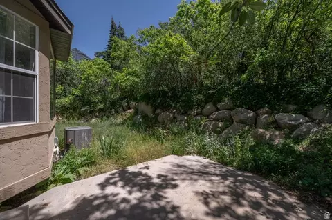 Exterior - 10101 S Wasatch Blvd, Sandy, UT 84092 photo 3 of 7