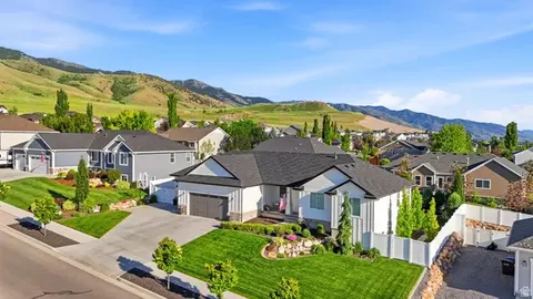 View/Area - 1058 E 300 S, Smithfield, UT 84335 photo 1 of 5