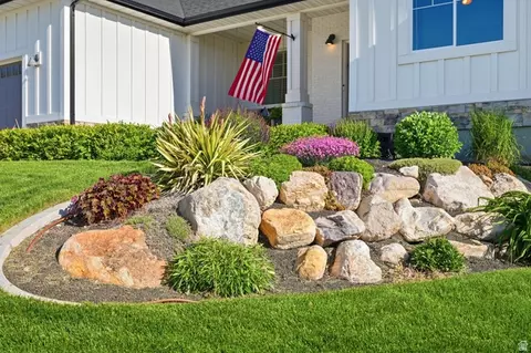 Exterior - 1058 E 300 S, Smithfield, UT 84335 photo 7 of 14