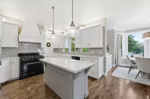 Kitchen - 469 E 12000 S, Draper, UT 84020 photo 6 of 8