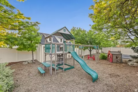 Exterior - 469 E 12000 S, Draper, UT 84020 photo 20 of 44