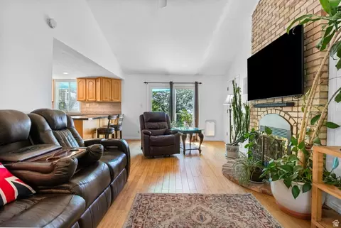 Living - 9776 S Granite Hills Dr, Sandy, UT 84092 photo 1 of 2