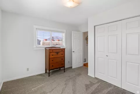 Bedroom - 9776 S Granite Hills Dr, Sandy, UT 84092 photo 4 of 5