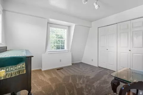 Bedroom - 9776 S Granite Hills Dr, Sandy, UT 84092 photo 3 of 5