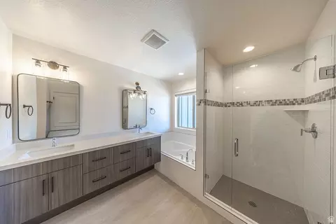 Bath - 1878 W Springwater Ln, Vineyard, UT 84059 photo 4 of 5