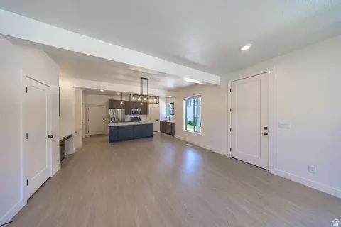 Living - 1878 W Springwater Ln, Vineyard, UT 84059 photo 1 of 5