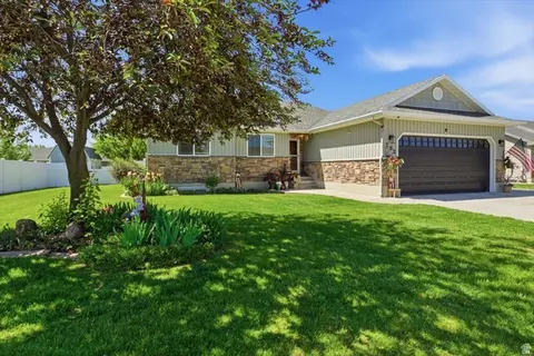 Exterior - 772 E 600 S, Preston, ID 83263 photo 3 of 10
