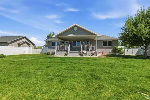 Exterior - 772 E 600 S, Preston, ID 83263 photo 8 of 10