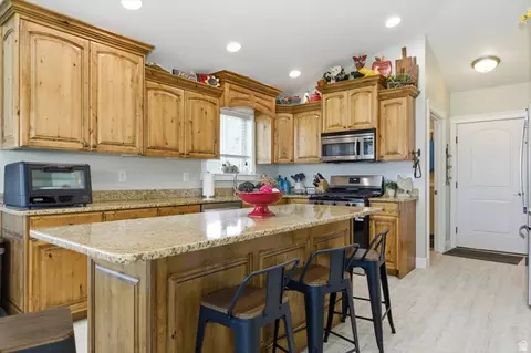 Kitchen - 772 E 600 S, Preston, ID 83263 photo 2 of 3