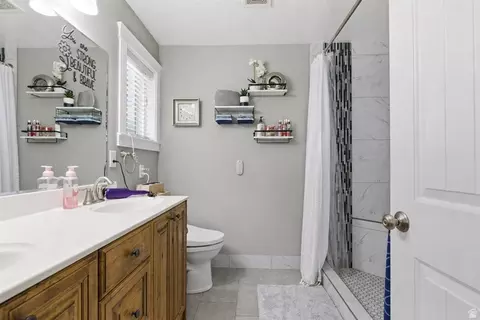 Bath - 772 E 600 S, Preston, ID 83263 photo 2 of 3