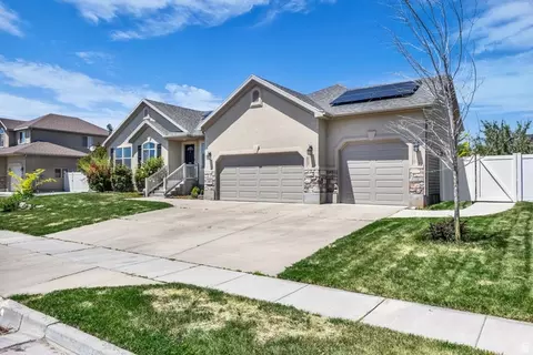 1368 W 2920 S, Syracuse, UT 84075