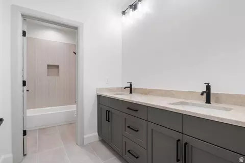 Bath - 1027 N 390 E, American Fork, UT 84003 photo 8 of 10