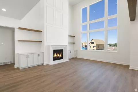 Living - 1027 N 390 E, American Fork, UT 84003 photo 3 of 4